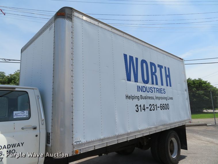 image for item DE8134 1995 Ford F700 box truck