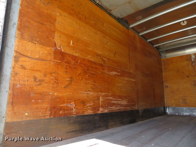 image for item DE8134 1995 Ford F700 box truck