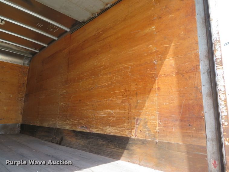 image for item DE8134 1995 Ford F700 box truck