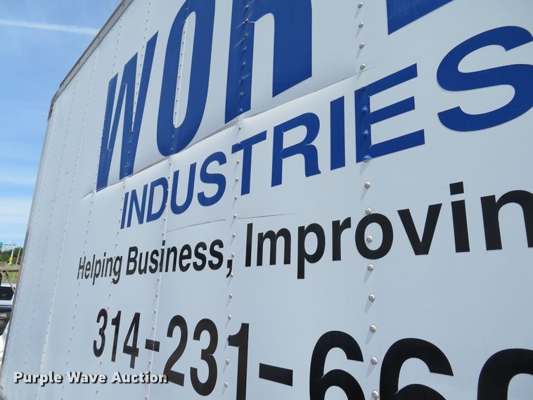 image for item DE8134 1995 Ford F700 box truck