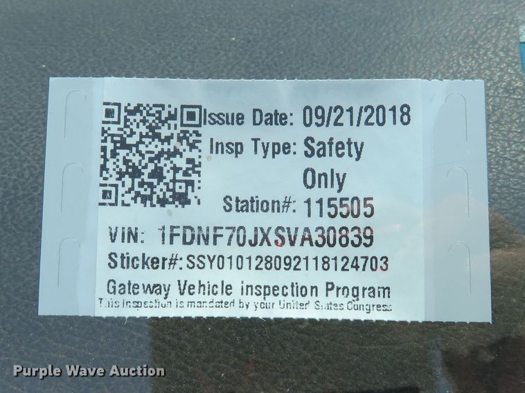 image for item DE8134 1995 Ford F700 box truck