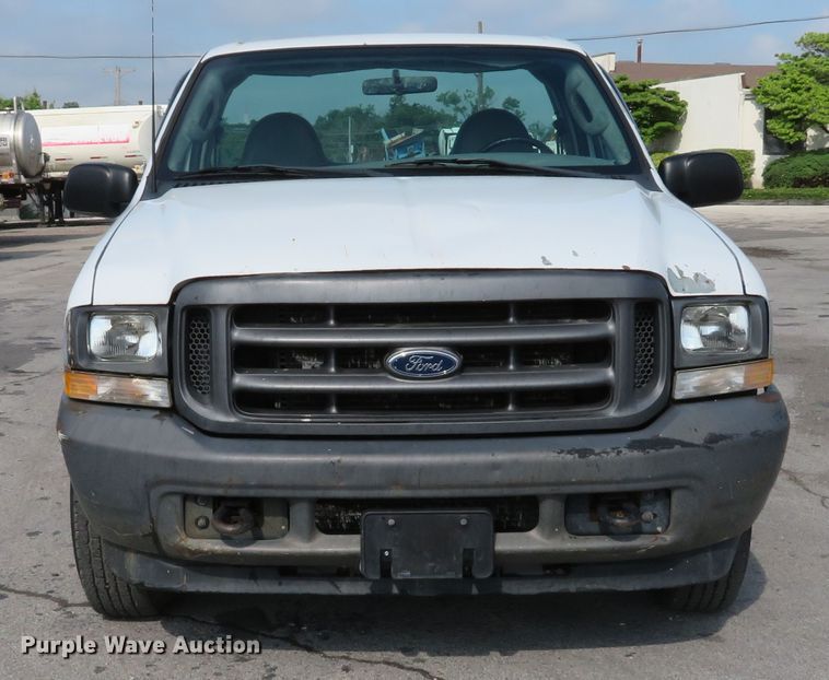 image for item DE8155 2003 Ford F250 Super Duty XL pickup truck