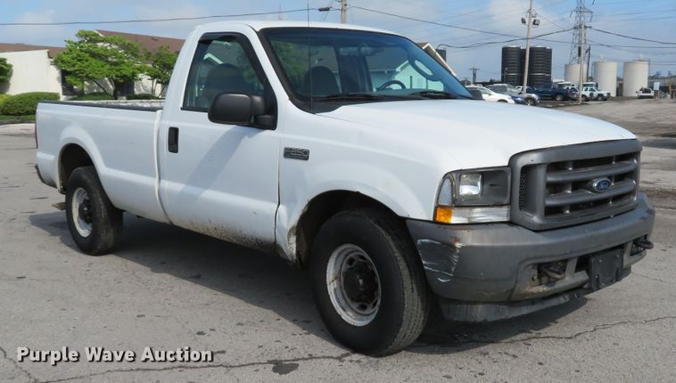 image for item DE8155 2003 Ford F250 Super Duty XL pickup truck