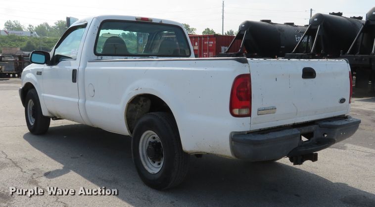 image for item DE8155 2003 Ford F250 Super Duty XL pickup truck