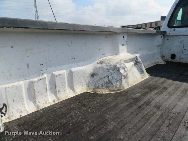 image for item DE8155 2003 Ford F250 Super Duty XL pickup truck