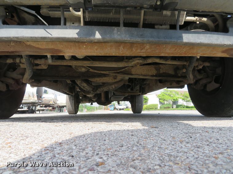 image for item DE8155 2003 Ford F250 Super Duty XL pickup truck