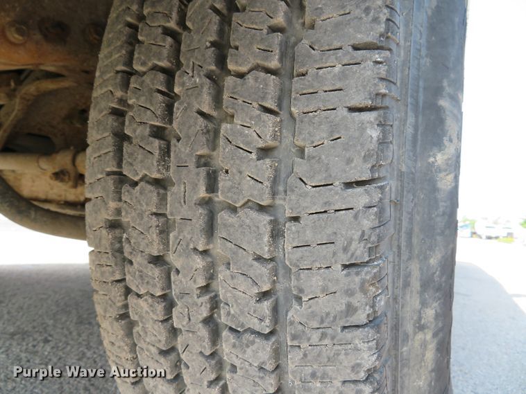 image for item DE8155 2003 Ford F250 Super Duty XL pickup truck