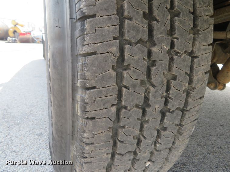 image for item DE8155 2003 Ford F250 Super Duty XL pickup truck