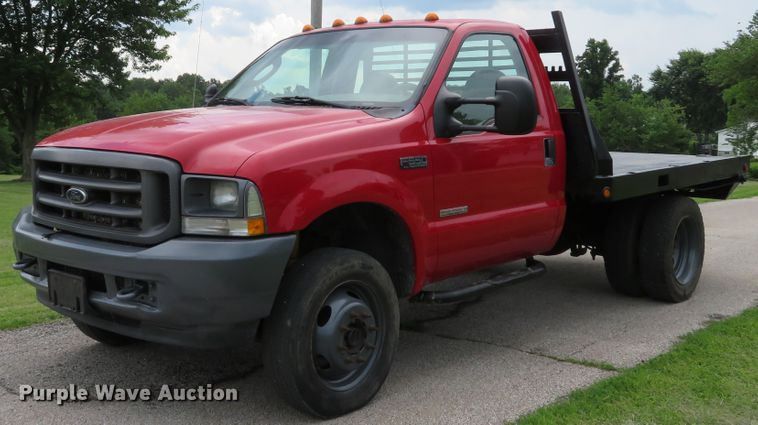 image for item DE8159 2004 Ford F550 Super Duty XL flatbed truck