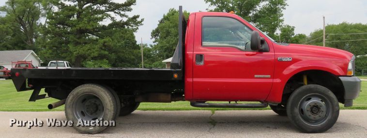 image for item DE8159 2004 Ford F550 Super Duty XL flatbed truck