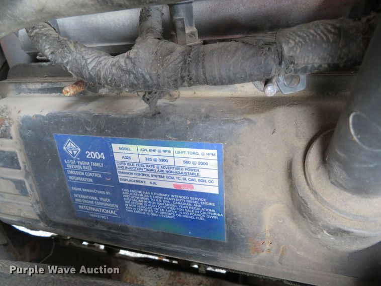 image for item DE8159 2004 Ford F550 Super Duty XL flatbed truck