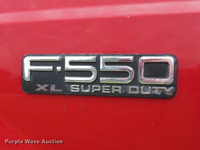 image for item DE8159 2004 Ford F550 Super Duty XL flatbed truck