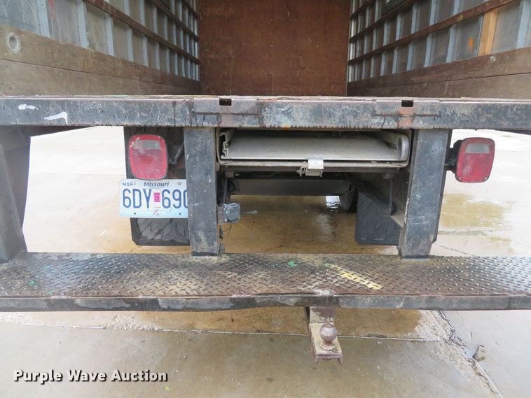 image for item DE8172 1992 Chevrolet C3500HD box truck