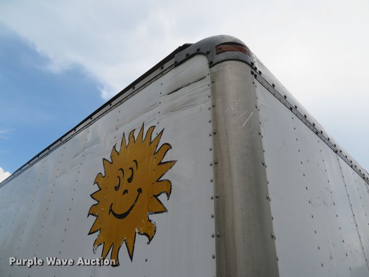 image for item DE8172 1992 Chevrolet C3500HD box truck