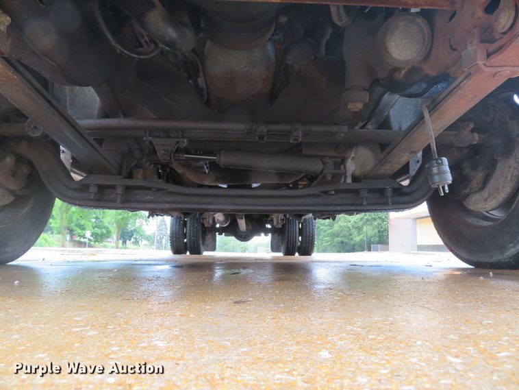 image for item DE8172 1992 Chevrolet C3500HD box truck