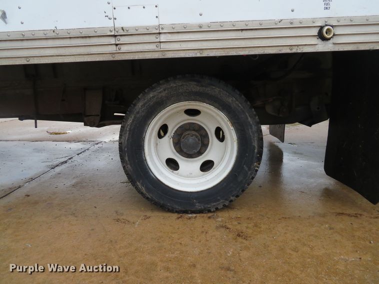 image for item DE8172 1992 Chevrolet C3500HD box truck