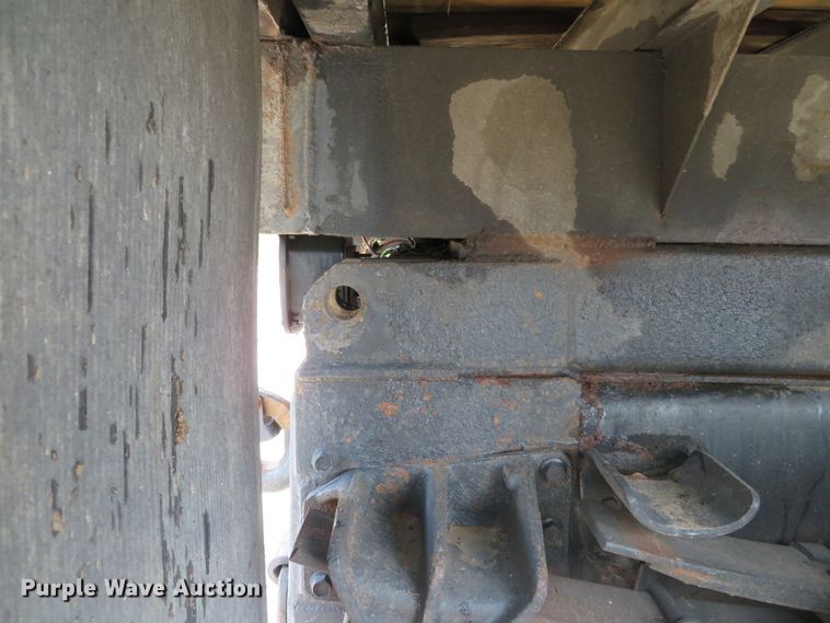 image for item DE8173 1998 International 4700 flatbed truck