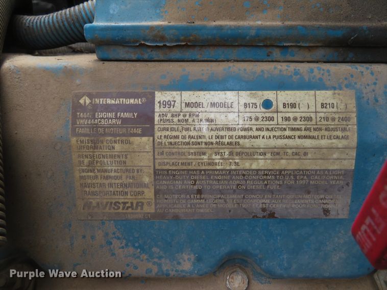 image for item DE8173 1998 International 4700 flatbed truck