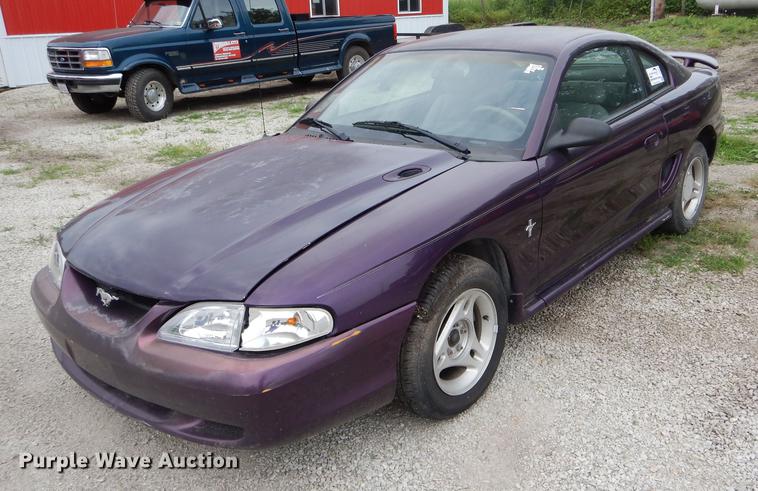 image for item DE8447 1996 Ford Mustang SRS