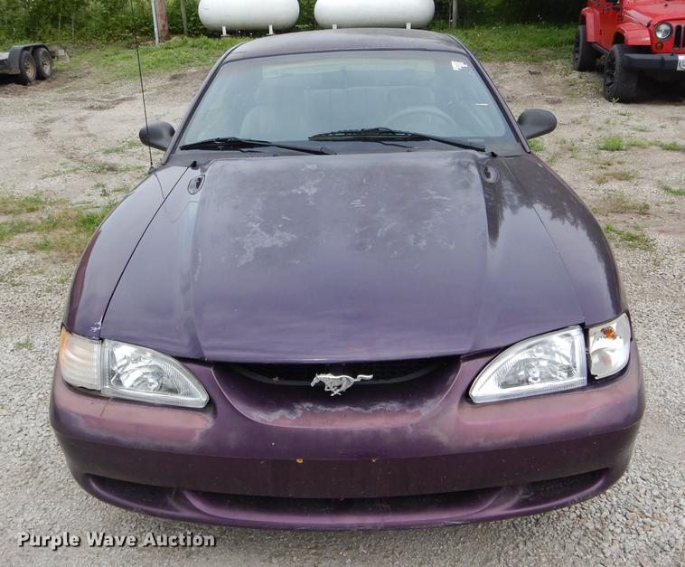 image for item DE8447 1996 Ford Mustang SRS