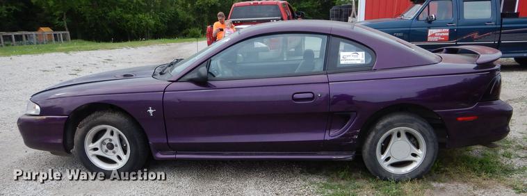 image for item DE8447 1996 Ford Mustang SRS