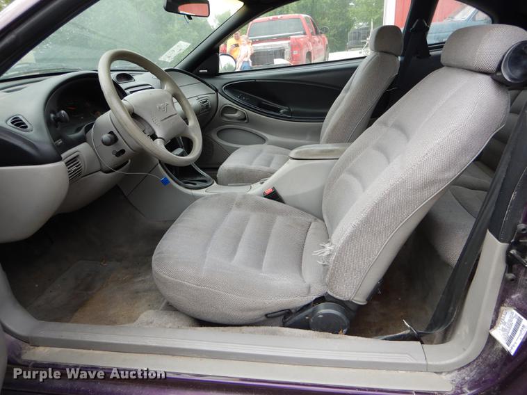 image for item DE8447 1996 Ford Mustang SRS