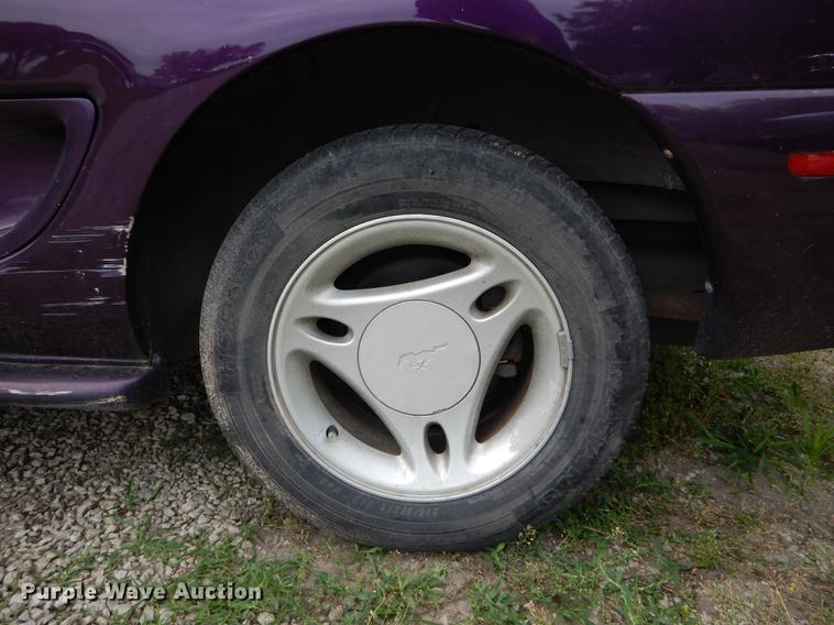 image for item DE8447 1996 Ford Mustang SRS