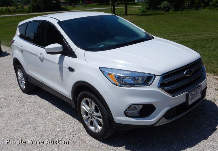 image for item DE8510 2017 Ford Escape SE SUV