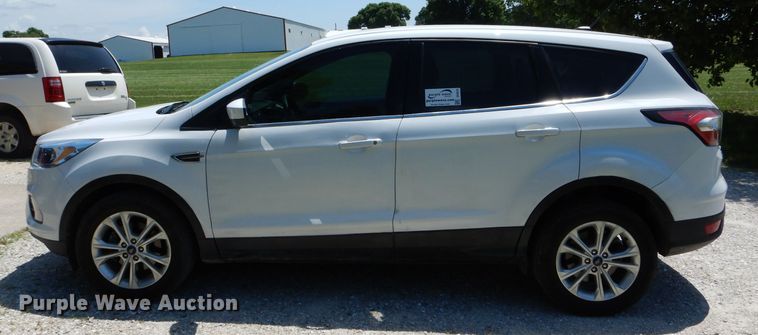 image for item DE8510 2017 Ford Escape SE SUV