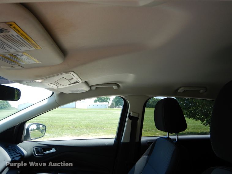 image for item DE8510 2017 Ford Escape SE SUV