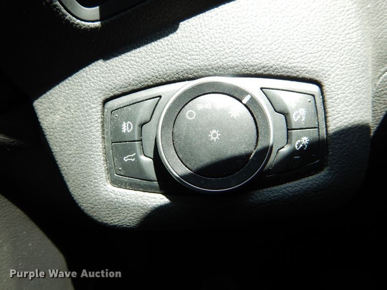 image for item DE8510 2017 Ford Escape SE SUV