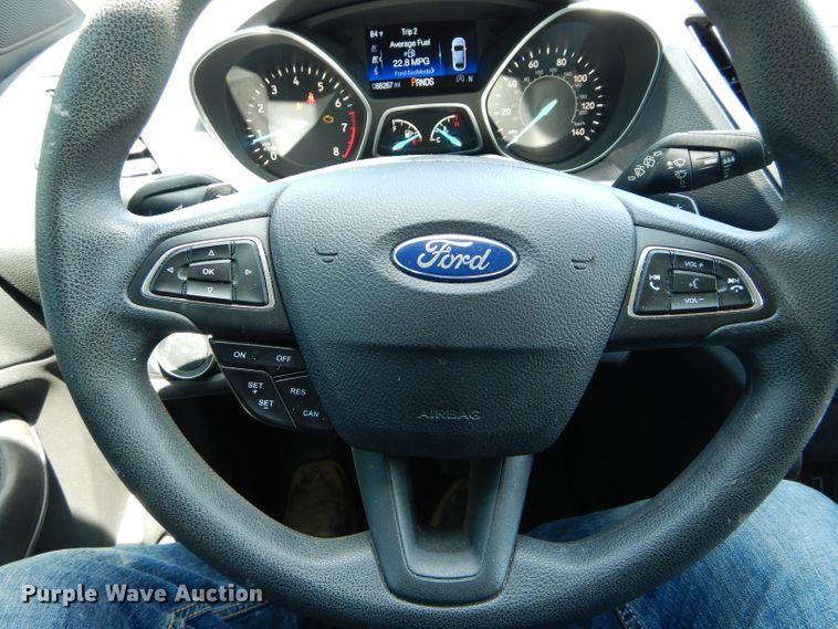 image for item DE8510 2017 Ford Escape SE SUV