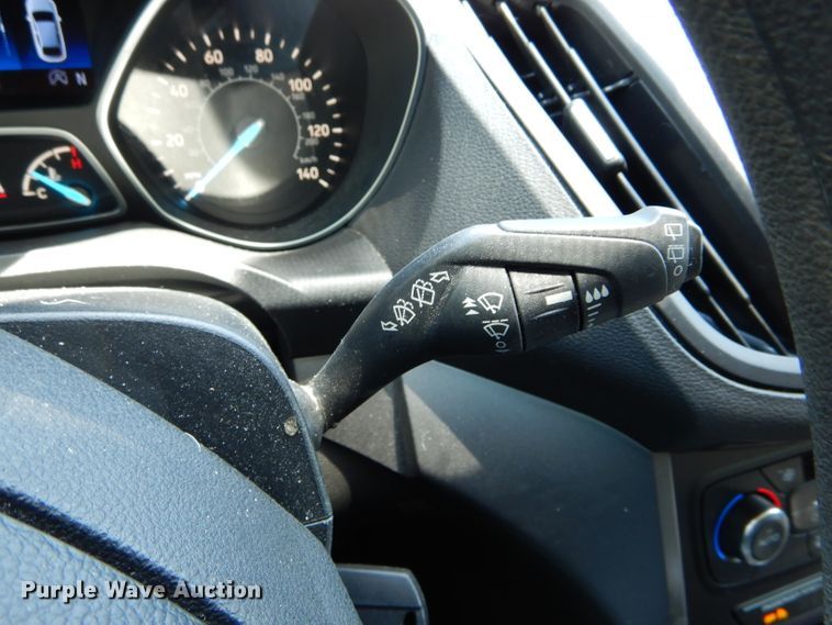 image for item DE8510 2017 Ford Escape SE SUV