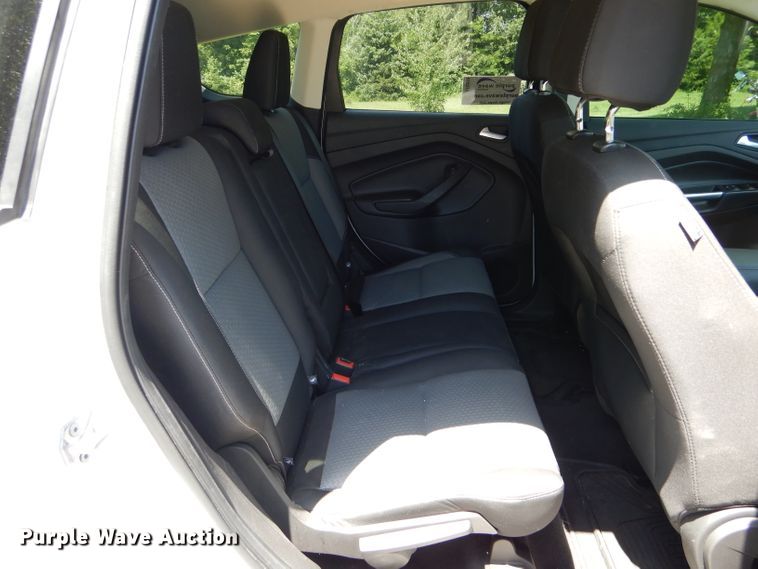 image for item DE8510 2017 Ford Escape SE SUV