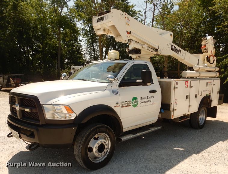 image for item DF6598 2013 Dodge Ram 5500 bucket truck