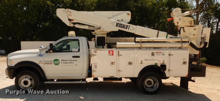 image for item DF6598 2013 Dodge Ram 5500 bucket truck