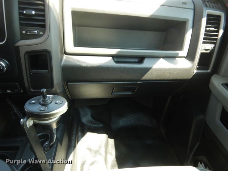 image for item DF6598 2013 Dodge Ram 5500 bucket truck