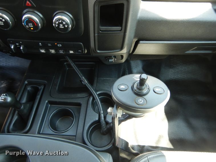 image for item DF6598 2013 Dodge Ram 5500 bucket truck