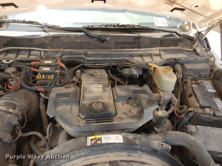 image for item DF6598 2013 Dodge Ram 5500 bucket truck