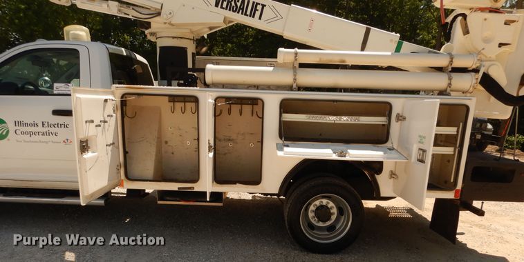 image for item DF6598 2013 Dodge Ram 5500 bucket truck