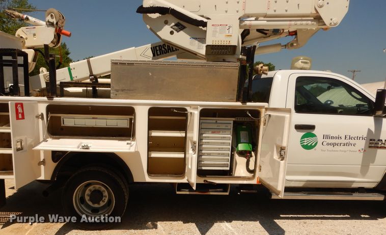 image for item DF6598 2013 Dodge Ram 5500 bucket truck