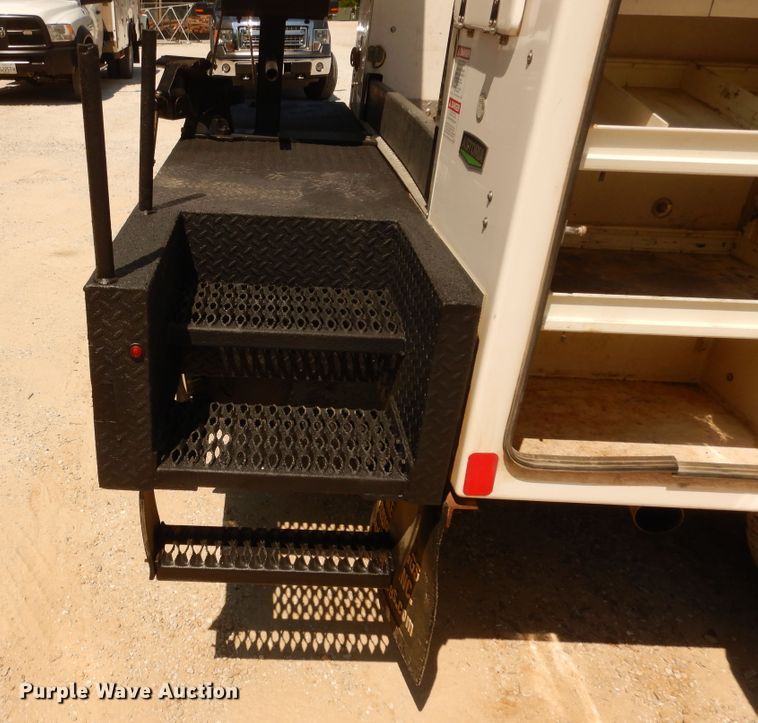 image for item DF6598 2013 Dodge Ram 5500 bucket truck