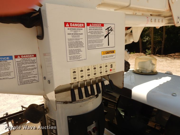 image for item DF6598 2013 Dodge Ram 5500 bucket truck