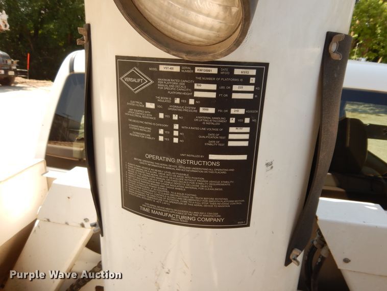 image for item DF6598 2013 Dodge Ram 5500 bucket truck