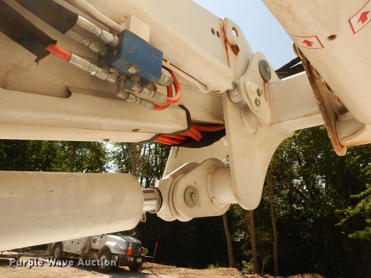 image for item DF6598 2013 Dodge Ram 5500 bucket truck