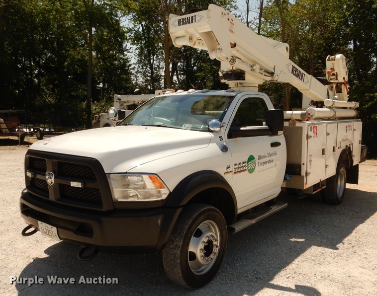 image for item DF6599 2013 Dodge Ram 5500 bucket truck
