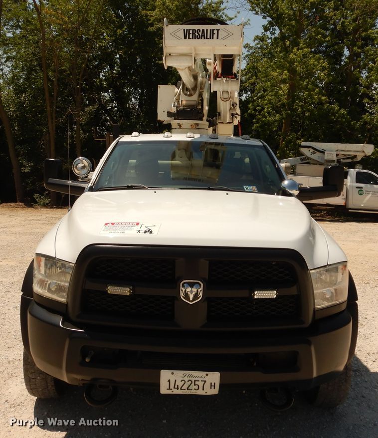 image for item DF6599 2013 Dodge Ram 5500 bucket truck