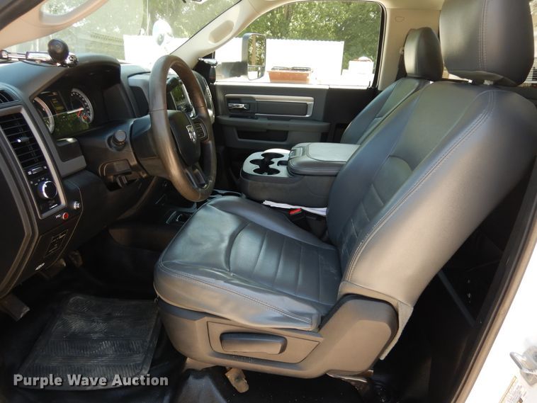 image for item DF6599 2013 Dodge Ram 5500 bucket truck