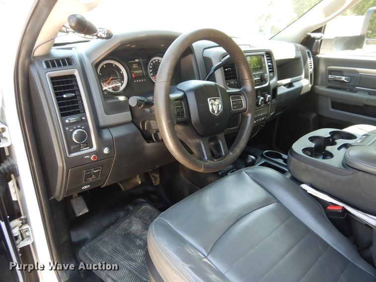 image for item DF6599 2013 Dodge Ram 5500 bucket truck