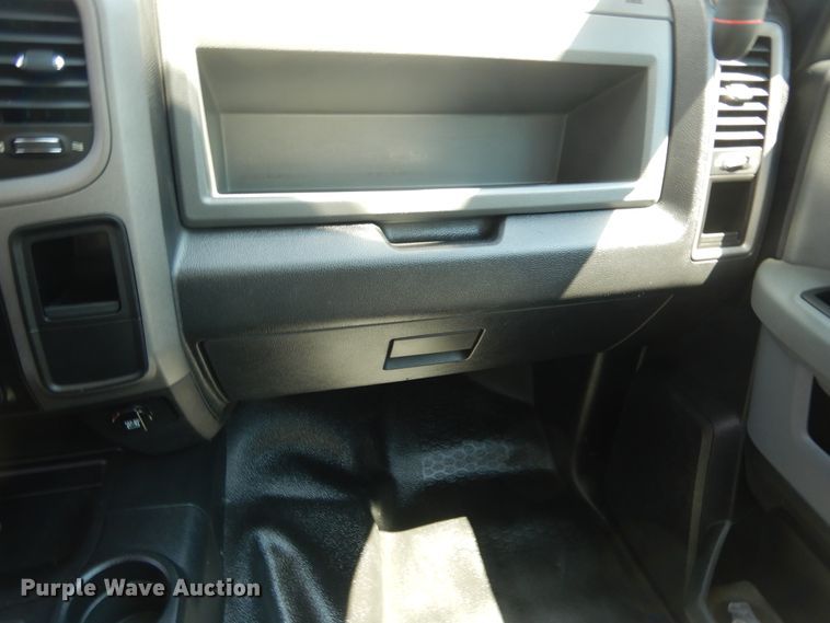 image for item DF6599 2013 Dodge Ram 5500 bucket truck